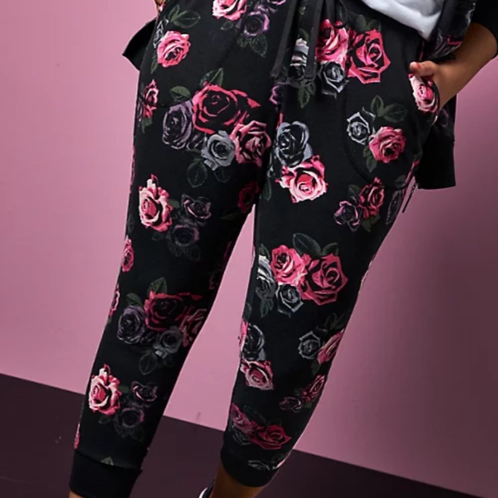 🆕BETSEY JOHNSON CLASSIC FIT CROP ACTIVE JOGGER - Picture 5 of 5